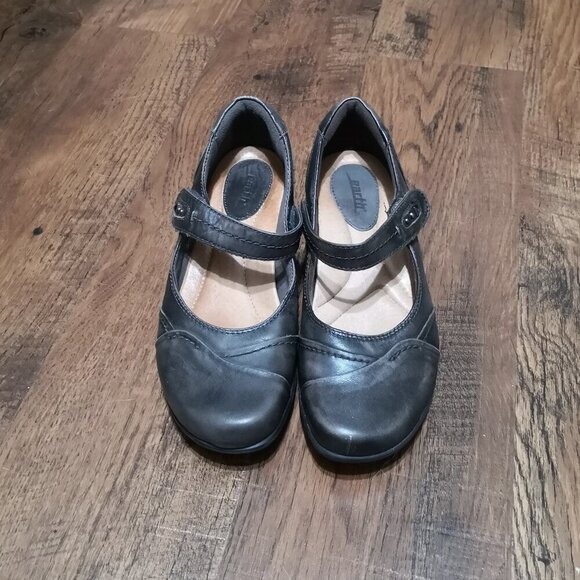Earth Clover Leather Mary Janes Shoes Cuban Heels distressed rustic Grey 7.5M - Picture 1 of 7